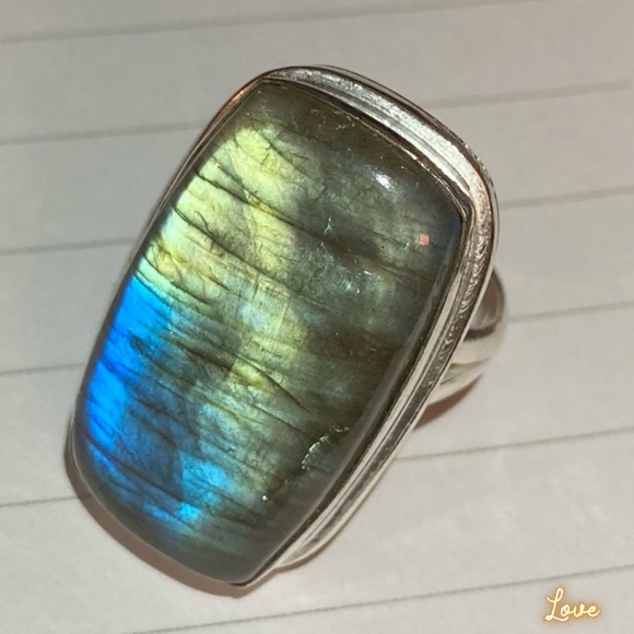 Fiery Labradorite Gemstone Handmade Ring - Picture 3 of 6